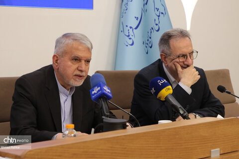 نشست شورای معاونان، مشاوران، مدیران کل ستادی و استانی با وزیر میراث‌فرهنگی، گردشگری وصنایع دستی