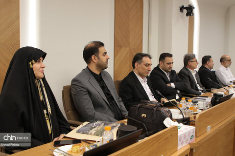 نشست شورای معاونان، مشاوران، مدیران کل ستادی و استانی با وزیر میراث‌فرهنگی، گردشگری وصنایع دستی
