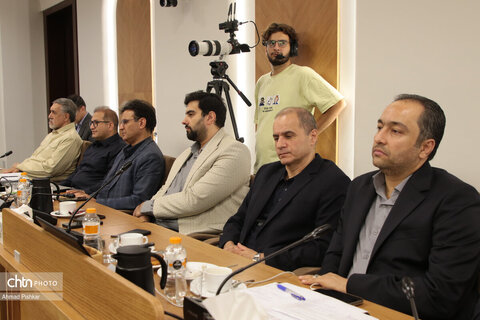 نشست شورای معاونان، مشاوران، مدیران کل ستادی و استانی با وزیر میراث‌فرهنگی، گردشگری وصنایع دستی