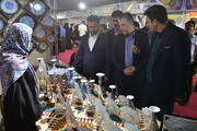 بازدید معاون وزیر از نخستین نمایشگاه منطقه‌ای صنایع‌دستی و هنرهای سنتی در قم