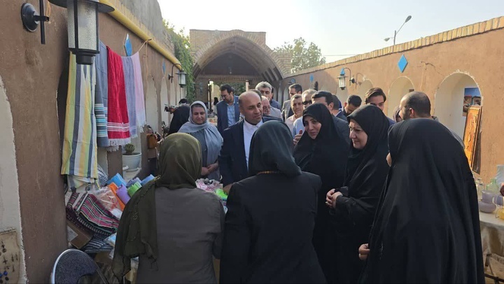 نخستین جشنواره صنایع دستی بخش جوادآباد ورامین برگزار شد