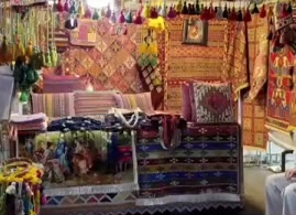 ویترین هنر دماوند در مسیر گردشگران ؛ نمایشگاه صنایع دستی تا ۲۰ شهریور تمدید شد