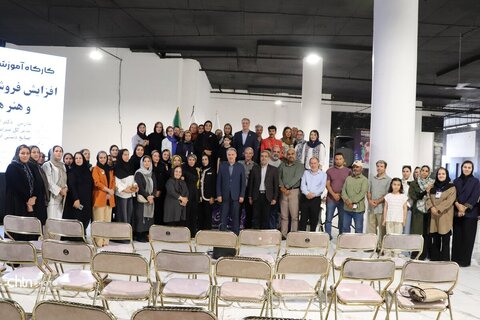 حمایت از اصالت؛ همراه با هنرمندان برای ارتقای سطح کیفی و فروش صنایع‌دستی استان