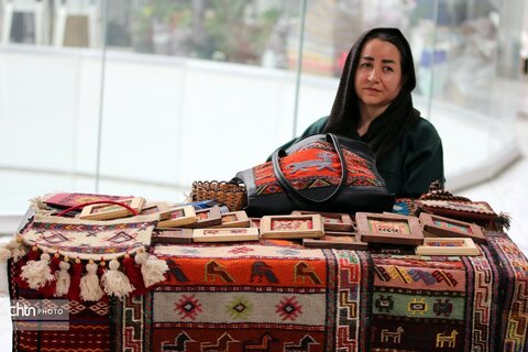 «ترمه و تموز»؛ جلوه‌گاه توانمندی بانوان هنرمند خراسان شمالی در بجنورد