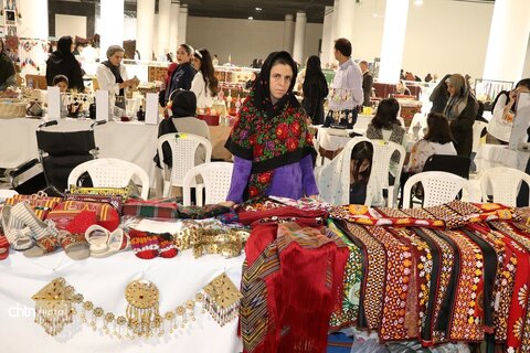 «ترمه و تموز»؛ جلوه‌گاه توانمندی بانوان هنرمند خراسان شمالی در بجنورد