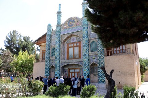 هم‌افزایی منطقه‌ای برای رونق صنایع‌دستی؛ تور فعالان گردشگری خراسان رضوی در نمایشگاه «ترمه و تموز» بجنورد