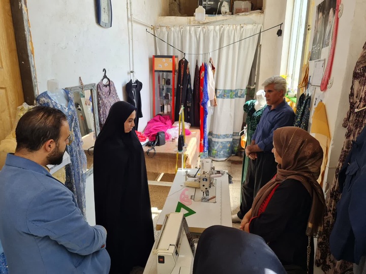 ۲ کارگاه صنایع‌دستی در شهرستان صحنه افتتاح کرد/ حمایت از اشتغال پایدار با تسهیلات تبصره ۲