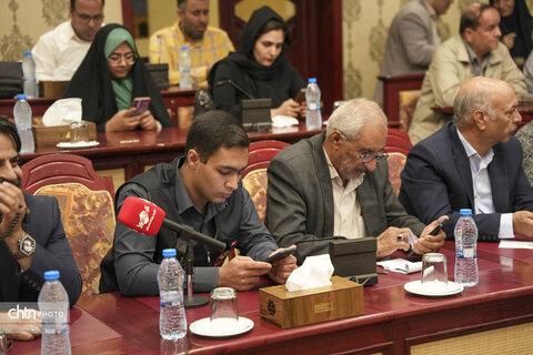 نشست رسانه ای