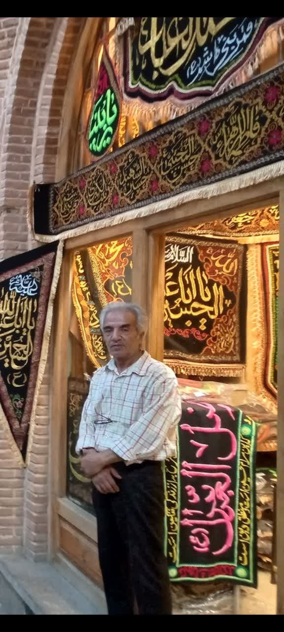 قلابدوزی تلفیقی از خوشنویسی، نقاشی و شناخت رنگهاست