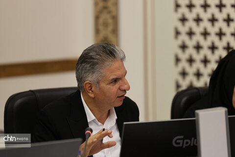نشست تخصصی بررسی مطالعات عبور مترو از مجاورت مسجد جامع عتیق اصفهان