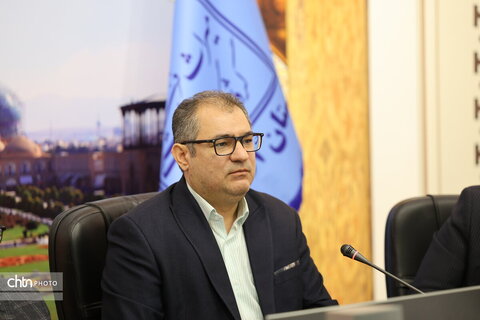 نشست تخصصی بررسی مطالعات عبور مترو از مجاورت مسجد جامع عتیق اصفهان
