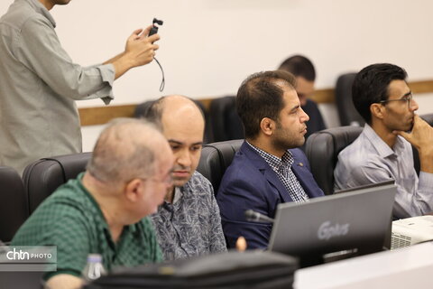 نشست تخصصی بررسی مطالعات عبور مترو از مجاورت مسجد جامع عتیق اصفهان