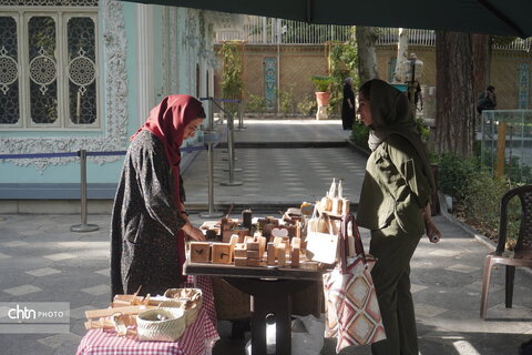 نمایشگاه صنایع‌دستی در موزه زمان تهران