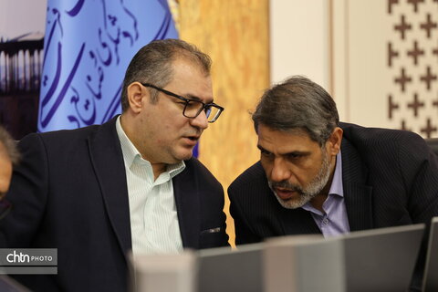 نشست تخصصی بررسی مطالعات عبور مترو از مجاورت مسجد جامع عتیق اصفهان