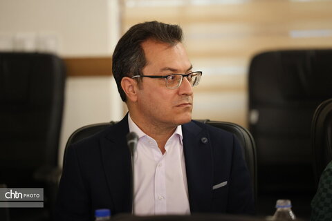 نشست تخصصی بررسی مطالعات عبور مترو از مجاورت مسجد جامع عتیق اصفهان