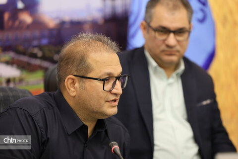 نشست تخصصی بررسی مطالعات عبور مترو از مجاورت مسجد جامع عتیق اصفهان