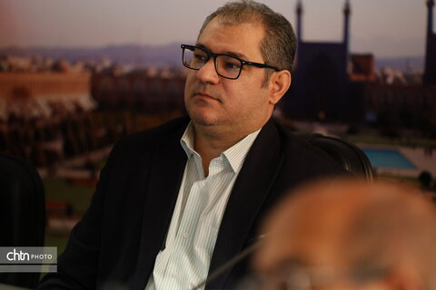 نشست تخصصی بررسی مطالعات عبور مترو از مجاورت مسجد جامع عتیق اصفهان