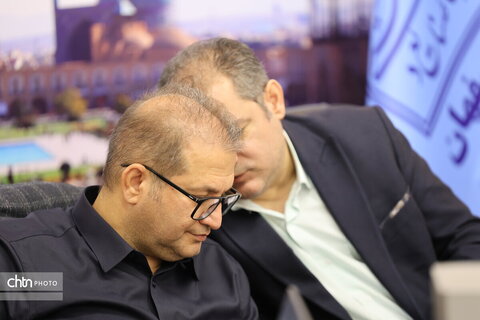 نشست تخصصی بررسی مطالعات عبور مترو از مجاورت مسجد جامع عتیق اصفهان
