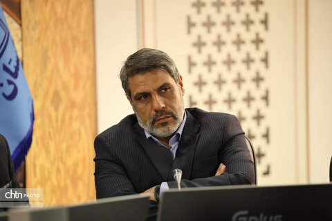 نشست تخصصی بررسی مطالعات عبور مترو از مجاورت مسجد جامع عتیق اصفهان