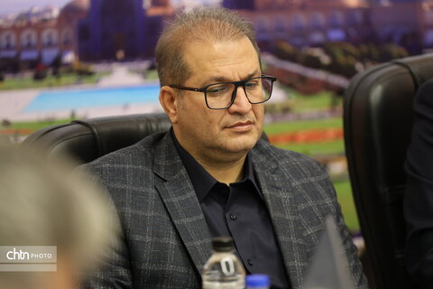 نشست تخصصی بررسی مطالعات عبور مترو از مجاورت مسجد جامع عتیق اصفهان