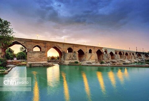 تشریح برنامه‌های هفته گردشگری در دزفول/ از برگزاری سفره همدلی روی پل ساسانی تا تأکید بر توسعه گردشگری فراگیر