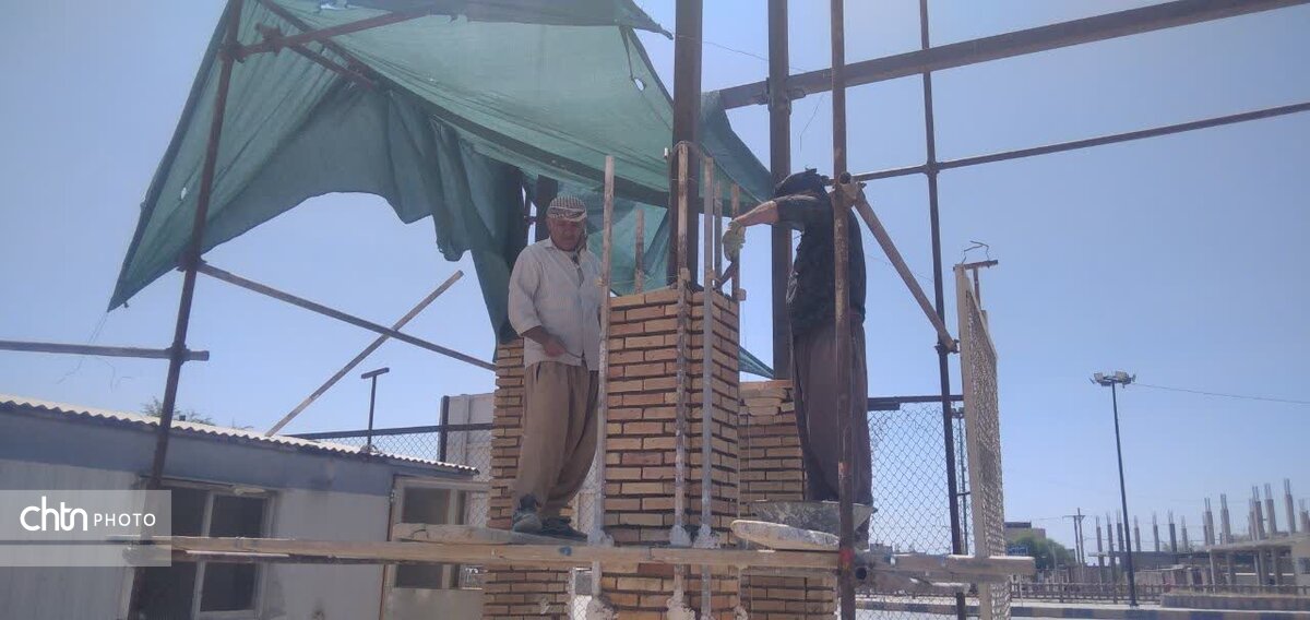 آغاز نصب سردر جدید محوطه تاریخی گندی‌شاپور و ایوان کرخه