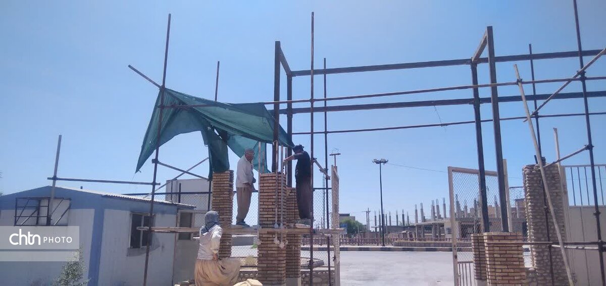 آغاز نصب سردر جدید محوطه تاریخی گندی‌شاپور و ایوان کرخه