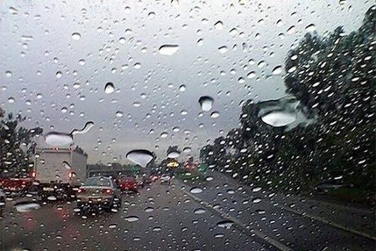 بارش پراکنده باران در برخی از جاده‌های شمالی/ ترافیک نیمه‌سنگین در ۵ محور مواصلاتی کشور