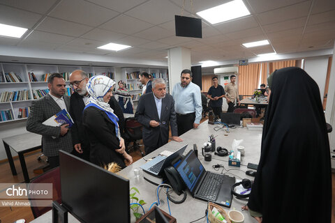 بازدید وزیر میراث‌فرهنگی از تحریریه روزنامه «فرهیختگان»