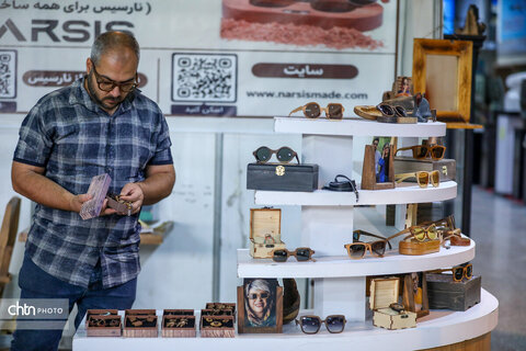 پانزدهمین نمایشگاه صنایع دستی در استان مرکزی افتتاح شد