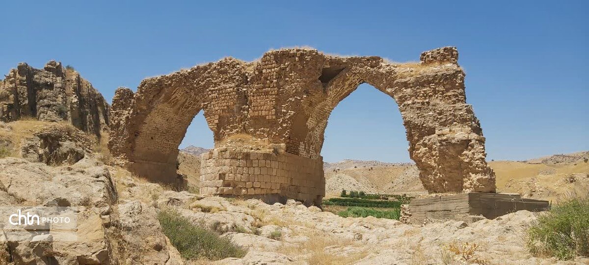 عملیات حفاظت و مرمت پل تاریخی سیاه‌پله لرستان آغاز شد