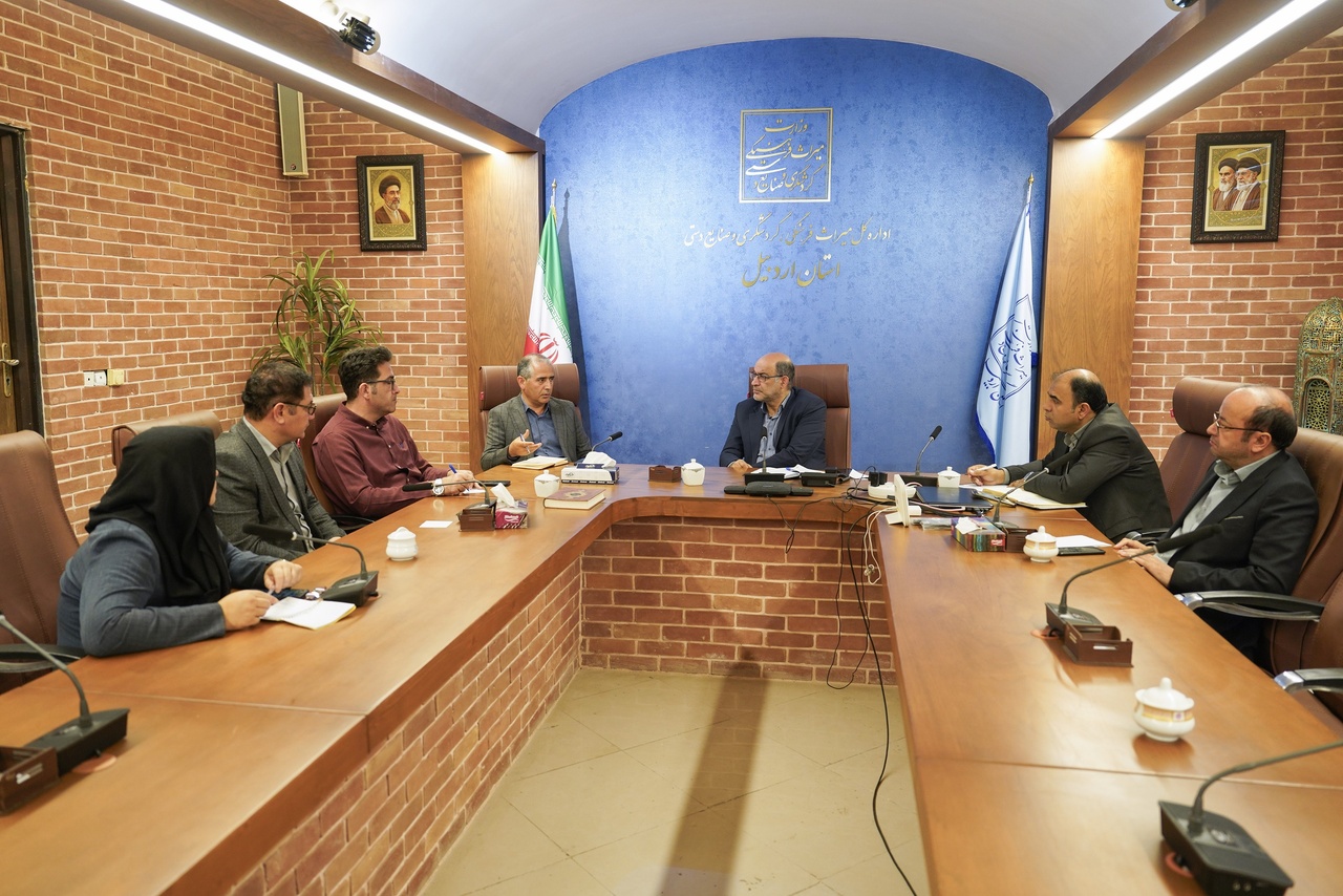 استفاده از ظرفیت فرودگاه‌های استان‌های همجوار و تعریف بسته‌های مشترک سفر در دستور کار