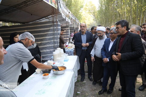نوزدهمین رویداد ملی آش و غذاهای سنتی نیر آغاز شد.