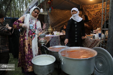 نوزدهمین رویداد ملی آش و غذاهای سنتی نیر آغاز شد.
