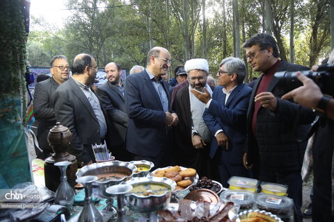 نوزدهمین رویداد ملی آش و غذاهای سنتی نیر آغاز شد.