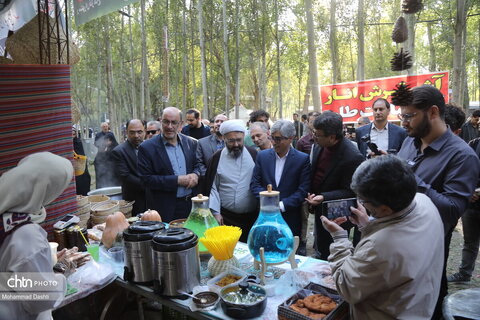 نوزدهمین رویداد ملی آش و غذاهای سنتی نیر آغاز شد.