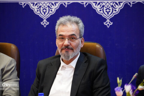 نشست هم‌اندیشی فعالان حوزه گردشگری استان همدان