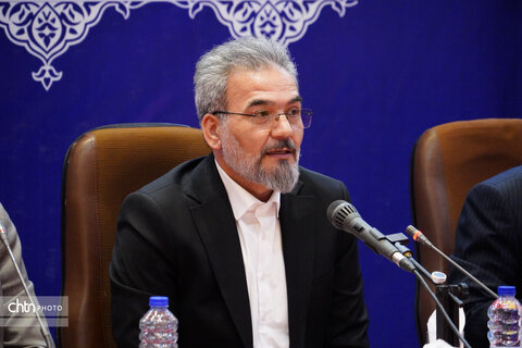 نشست هم‌اندیشی فعالان حوزه گردشگری استان همدان