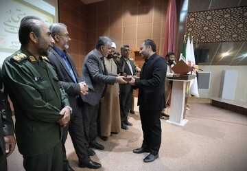 تجلیل از مدیرکل میراث فرهنگی سیستان و بلوچستان به عنوان مدیر حامی ایثارگران