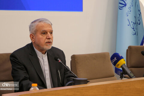 نشست شورای معاونان، مشاوران، مدیران کل ستادی و استانی با وزیر میراث‌فرهنگی، گردشگری وصنایع دستی