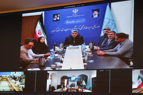 نشست شورای معاونان، مشاوران، مدیران کل ستادی و استانی با وزیر میراث‌فرهنگی، گردشگری وصنایع دستی