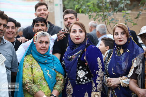 دومین روز از  چهارمین جشنواره انگور روستای درسجین شهرستان ابهر