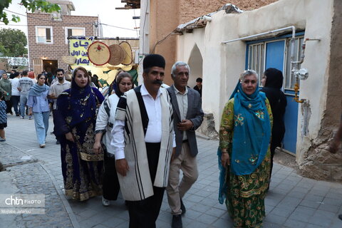 دومین روز از  چهارمین جشنواره انگور روستای درسجین شهرستان ابهر