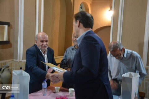 تجلیل از حافظان هویت معماری یزد؛ وقتی تجربه، میراث می‌شود