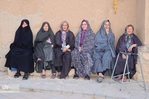 اولین روز از برگزاری جشنواره انگور روستای درسجین شهرستان ابهر