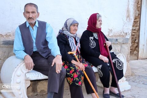 اولین روز از برگزاری جشنواره انگور روستای درسجین شهرستان ابهر