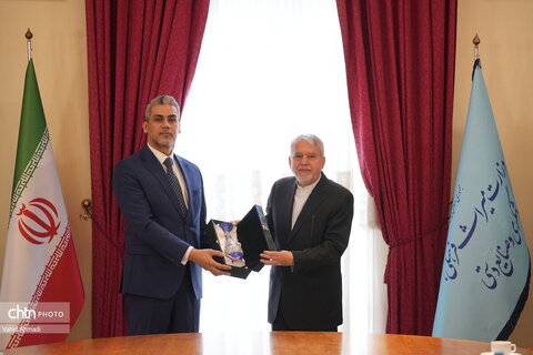 دیدار وزیر میراث فرهنگی گردشگری و صنایع دستی با سفرای ازبکستان و عراق
