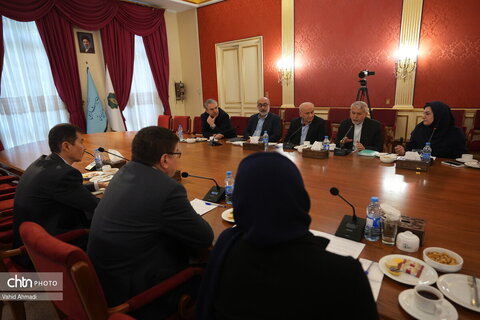 دیدار وزیر میراث فرهنگی گردشگری و صنایع دستی با سفرای ازبکستان و عراق