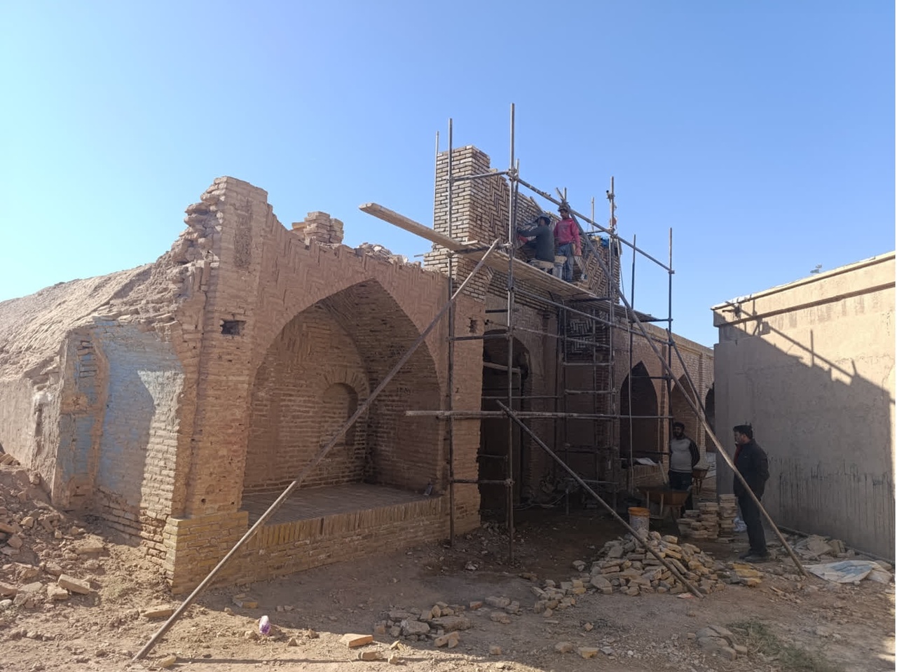 هماهنگی و برنامه‌ریزی برای احیای کاروانسرای تاریخی مرندیز انجام شد