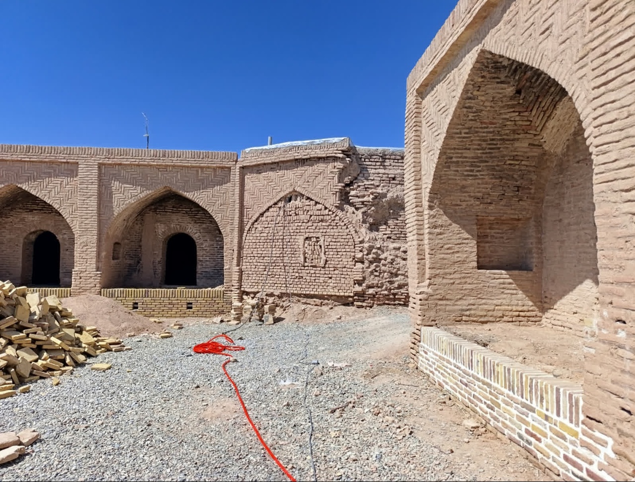 هماهنگی و برنامهریزی برای احیای کاروانسرای تاریخی مرندیز انجام شد